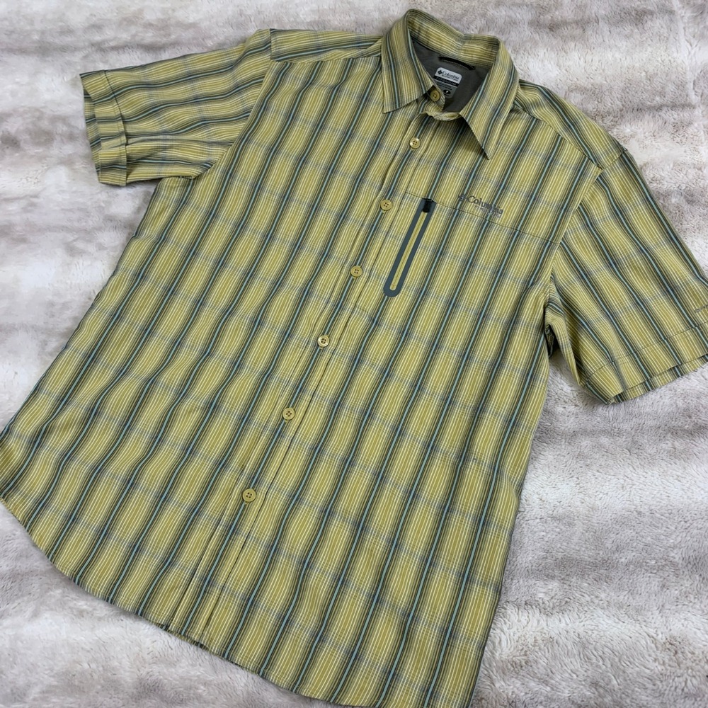 Columbia Titanium Mens Shirt Small Short Sleeve Hiking Fishing Lightweight